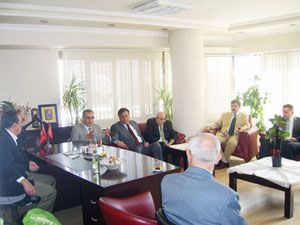 CHP’LİLER BAŞKANSIZ BAYRAMLAŞTI