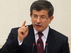 Ahmet Davutoğlu: Esad'ın problemi annesi