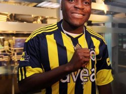 Emenike dönüyor