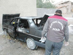 Semazene ait otomobil yandı