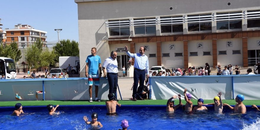 Konya’da bu yaz 52 bin çocuk yüzme öğrendi