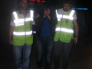 Eskiden çalıştıkları akaryakıt istasyonunu soydular