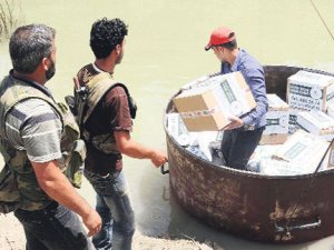 Suriye Türkiye sınırında mazot kaçakçılığı