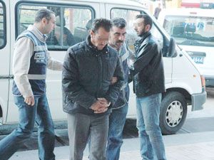 Polis her yerde esrar buldu