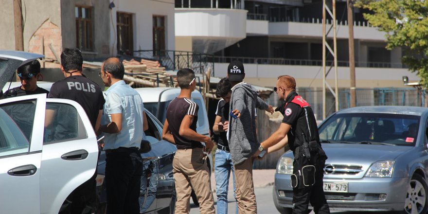 Konya'da okul çevrelerinde uyuşturucu denetimi