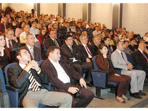 Diltaş, öğrenci velileriyle buluştu