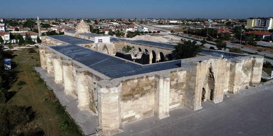 Türk konukseverliğinin simgesi: Kervansaraylar