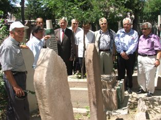 Mehmet Ruhi Dede kabri başında anıldı