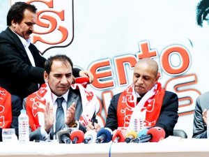 Roberto Carlos resmen Sivasspor'da