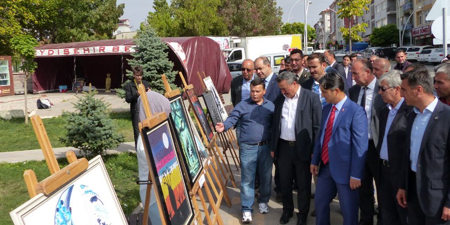 Seydişehir'de "Yeteneğini Keşfet" resim sergisi açıldı