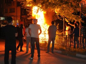 Karakola molotof attılar