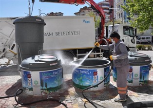 Meram'a yeni sistem çöp konteynerleri