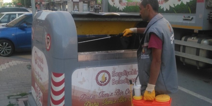 Seydişehir’de çöp konteynerleri dezenfekte ediliyor
