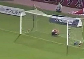 58 metreden inanılmaz kafa golü