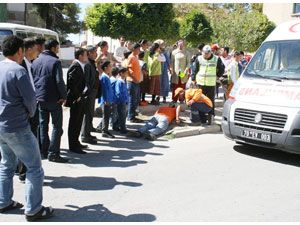 Çöp kamyonunun arkasından düştü