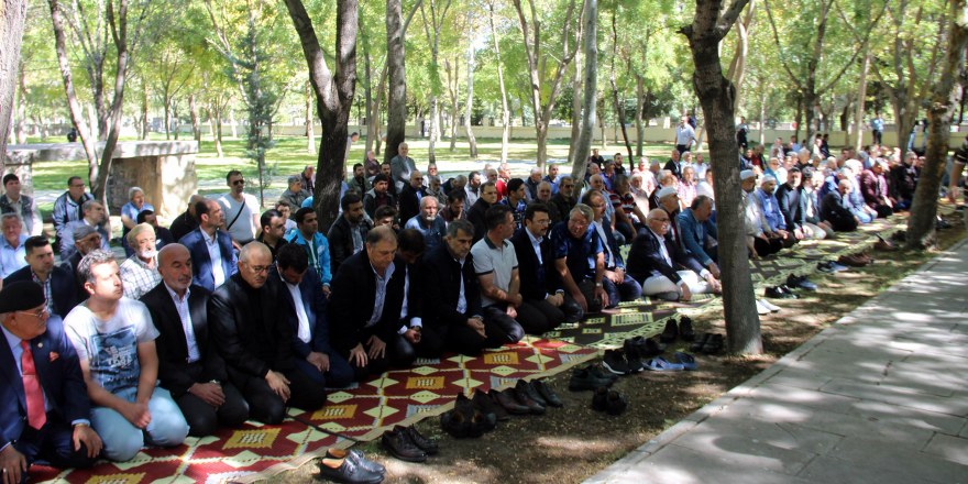 Ünal Karaman’ın annesi Konya’da dualarla defnedildi