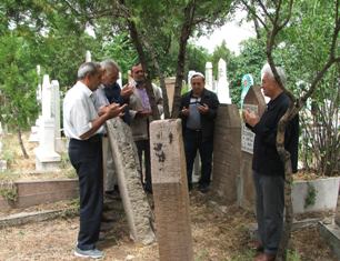 Şükrü Özaydın Efendi kabri başında anıldı