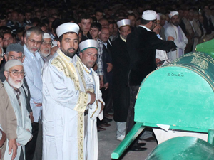 Kazada ölen 5 kişi son yolculuklarına uğurlandı