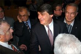 Adalı 150 milyonla ne yapacak?