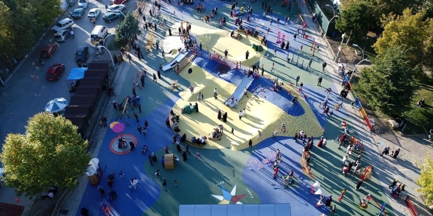 Beyşehir Belediyesinden yeni konseptli çocuk parkı