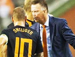 Van Gaal'dan Sneijder'e tavsiye