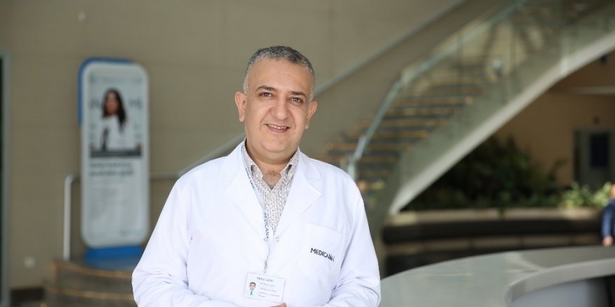 Doç. Dr. Mustafa Ülker: Yılda bir kez diş muayenesi yaptırın