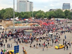 Avukatlar eylemlerin 16. gününde Gezi'ye yürüyor