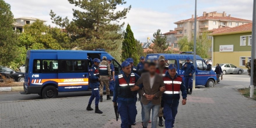 Kablo hırsızları tutuklandı