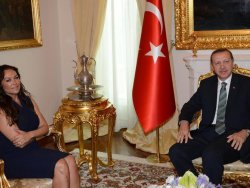 Erdoğan Hülya Avşar'ı kabul etti