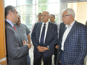 Ak Partili vekiller Ereğli SGK binasını gezdi