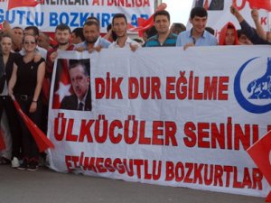 MHP'den, AK Parti'ye bayraklı suç duyurusu