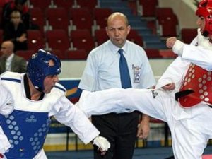 Dünya Şampiyonu'na Kaymakamdan Altın Ödülü