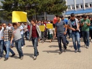Bingöl'de vatandaşlar sokağa döküldü