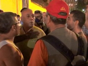 Taksim esnafından eylemcilere tepki
