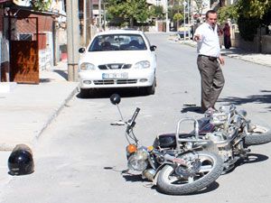 Arı sokanmotosikletlikaza yaptı
