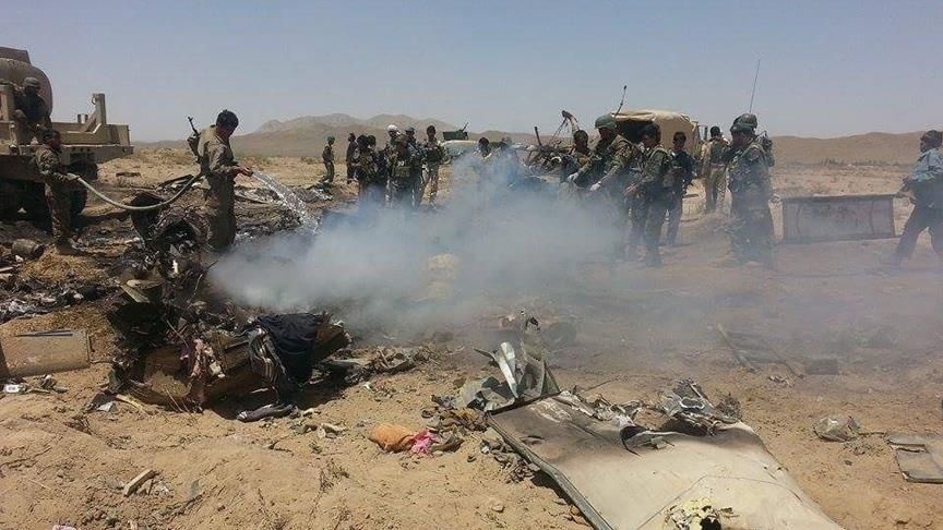 Afganistan'da askeri helikopter düştü: 20 ölü