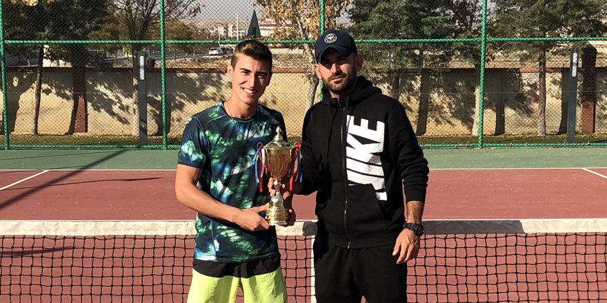 Konyalı tenisçi Mert Can şampiyon oldu