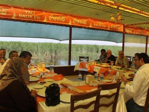 Akış, Beyşehir'de muhtarlarla bir araya geldi