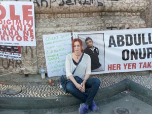 Erdoğan'a bela okuyan senarist kovuldu