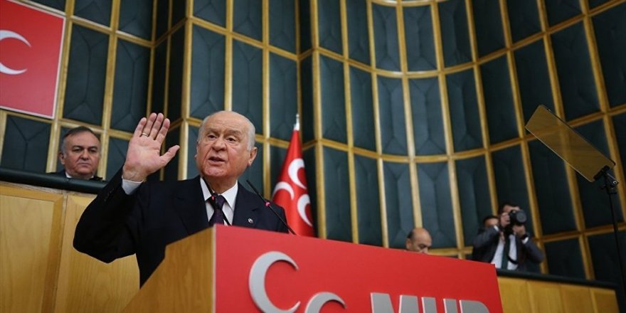 Bahçeli'den Diyanet İşleri Başkanı Erbaş'a 'fesli provokatör' tepkisi