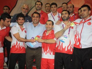 Güreşte yüzümüz güldü