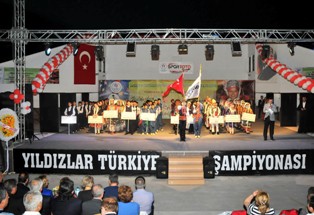 Halk oyunları şampiyonası sona erdi