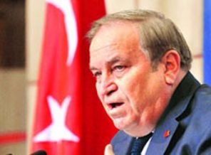 CHP'li yazar Bediüzzaman'a hain dedi