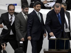 AK Partili vekilin Erdoğan'a yetişme çabası!