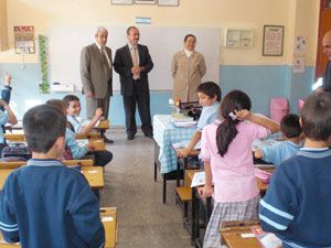 Başkan Güney, okulları gezdi