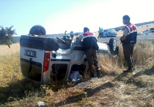 İki kamyonet çarpıştı: 4 yaralı