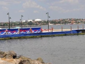 Bu plajda erkeklere yer yok