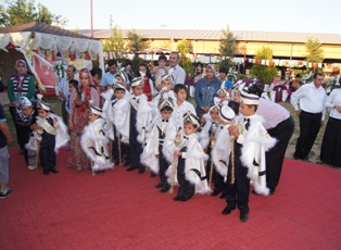 Postacılar sünnet şöleni yaşadı