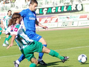 Konyaspor İzmir’e puan için gidiyor