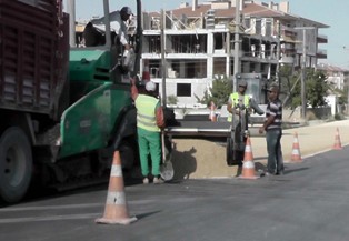 Kulu'da asfalt çalışmaları sürüyor